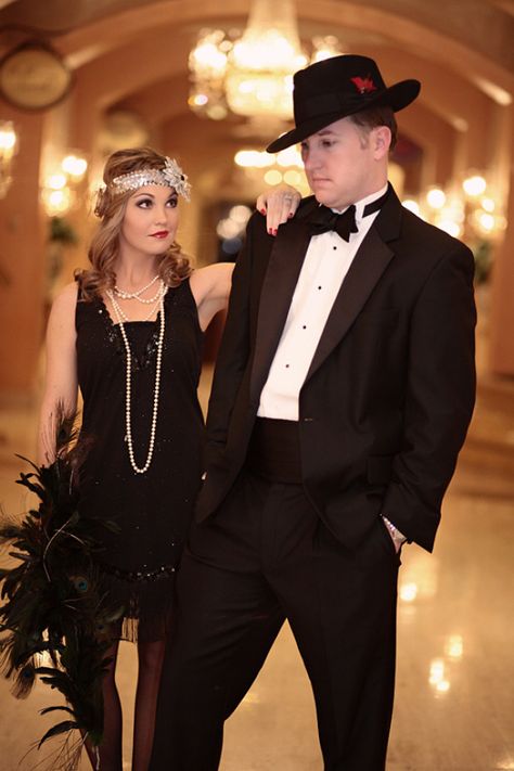 Photography by www.kristinvining.com Great Gatsby Couple Outfits, 1920s Themed Party Outfit, Gatsby Party Outfit Women, 1920s Fancy Dress, Estilo Charleston, Great Gatsby Prom, Gatsby Outfit, Gatsby Party Outfit, Roaring 20s Fashion