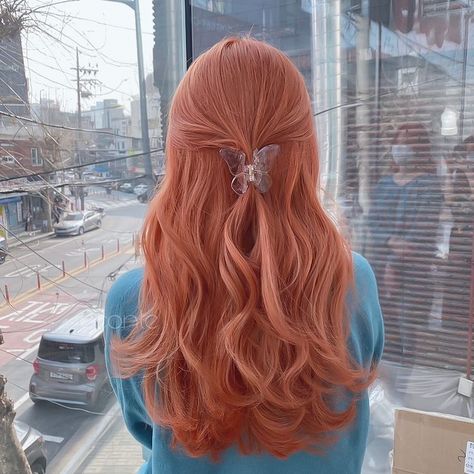 Warm Pink Hair, Hair Color Peach, Hair Color For Long Hair, Color For Long Hair, Coral Pink Hair, Ginger Hair Dyed, Pink And Orange Hair, Peach Hair Colors, Ulzzang Hair