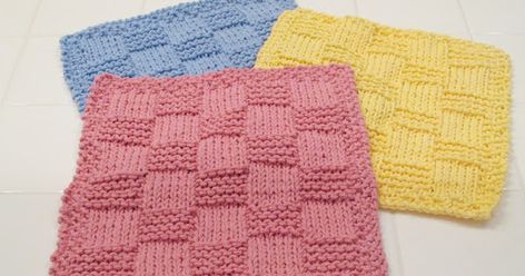 New Stitch A Day, Knitted Dishcloths, Knitting 101, Easy Knitting Patterns Free, Knitted Washcloths, Learn To Knit, Dishcloth Knitting Patterns, Washcloth Pattern, Knit Dishcloth