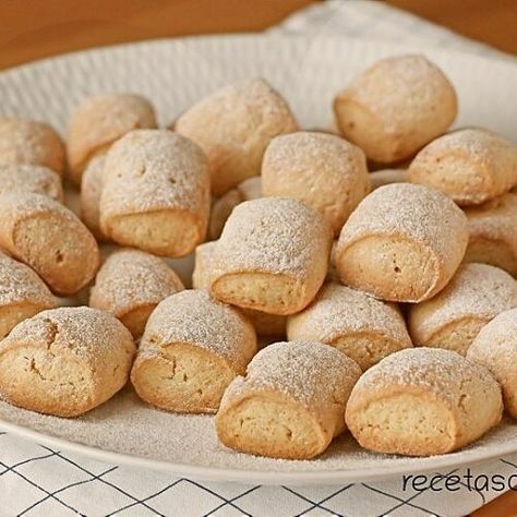 Cracker Cookies, Empanadas Recipe, Plum Cake, Kitchen Recipes, Sin Gluten, Hamburger Bun, Granola, Biscuits, Dessert Recipes