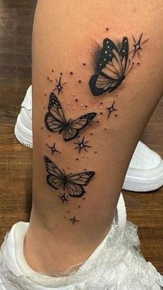 Tato Suku, Colour Tattoo For Women, Butterfly Tattoos On Arm, Gothic Queen, Korean Tattoo, Women Strength, Hand Tattoos For Girls, Cute Hand Tattoos, Butterfly Tattoos For Women