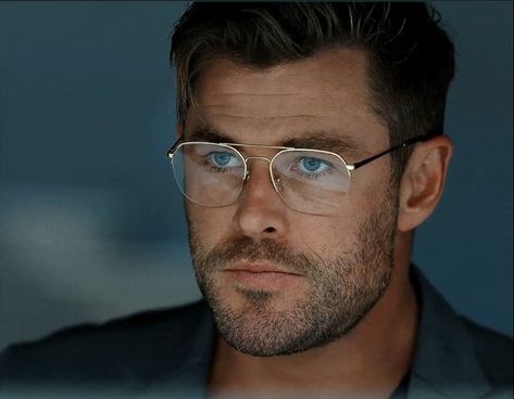 Chris Hemsworth Glasses, Men With Glasses, Christopher Hemsworth, Thor Odinson, Chris Hemsworth Thor, Eye Wear, Mens Accessories Jewelry, Eye Wear Glasses, Alter Ego