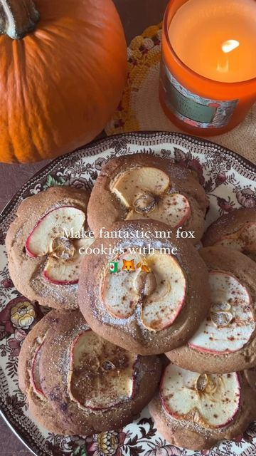 Fantastic Mr Fox Cookies, Fantastic Mr Fox Birthday Party, Fox Food, Autumnal Decor, Fox Cake, Fox Birthday, Elegant Food, Autumn Instagram, Dessert Gifts