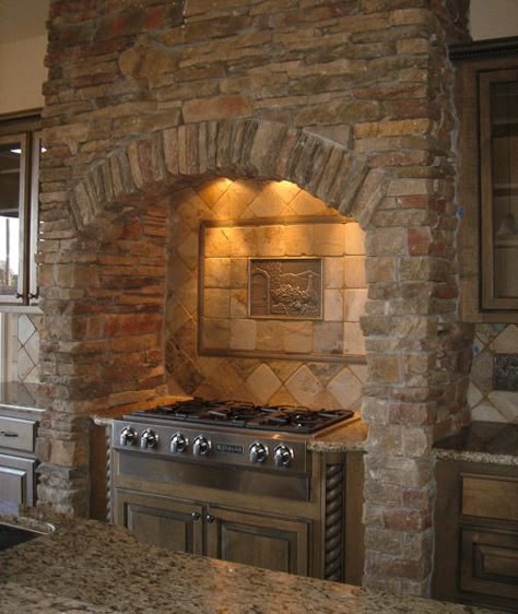 Stone kitchen cooktop surround. Hadn't thought about lighting before... Kitchen Cooktop, Rustic Country Kitchens, Stone Arch, Rustic Kitchen Design, Lake Lodge, Cabin Kitchens, Stone Kitchen, Kitchen Stove, Dream Kitchens