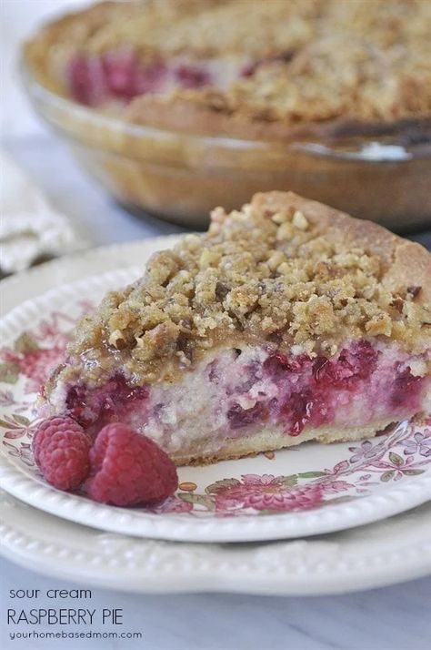 Sour Cream Raspberry Pie - Your Homebased Mom Raspberry Sour Cream Pie, Raspberry Cream Pies, Raspberry Desserts, Raspberry Pie, Raspberry Recipes, Perfect Pies, Delicious Pies, Eat Dessert First, Pie Dessert