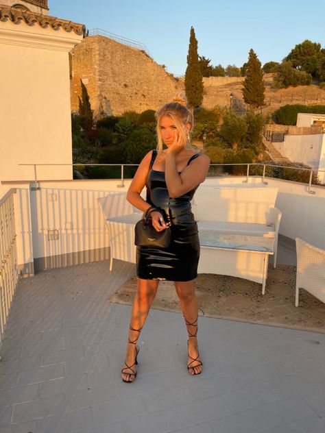 Black Strappy Heels Outfit, Strappy Heels Outfit, Black Strappy Heels, Heels Outfits, Leather Dress, All Black Outfit, Strappy Heels, Vacation Outfits, Black Outfit