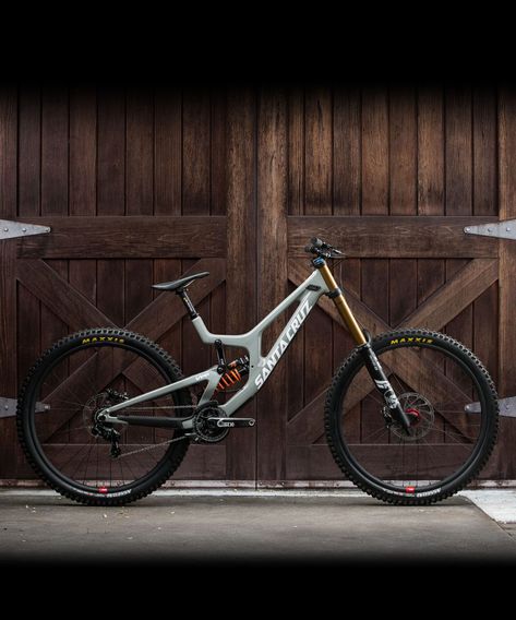 V10 - 27.5" and 29" Downhill Bike | Santa Cruz Bicycles Santa Cruz V10, Xc Mountain Bike, The Syndicate, Santa Cruz Bicycles, Mountain Bike Art, Interest Board, Bicycle Mountain, Bicycle Riding, Downhill Mountain Biking