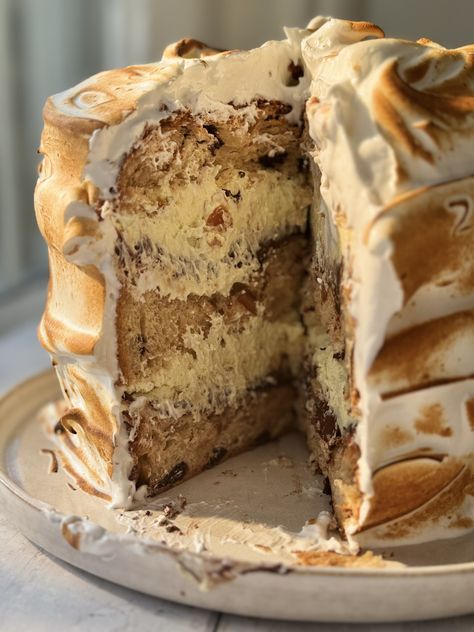 No Bake Tiramisu Cake - Desert Island Dishes No Bake Tiramisu, Cake Desert, Simple Dessert, Tiramisu Cake, Holiday Foods, Desert Island, No Bake Treats, Xmas Holidays, No Bake