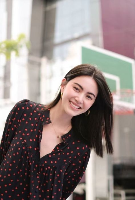 Davikah Hoorne, Mai Davika, Selfie Photos, Davika Hoorne, Bridal Lehenga Red, Trendy Dress Outfits, Without Makeup, Natural Makeup Looks, Medium Length Hair Cuts