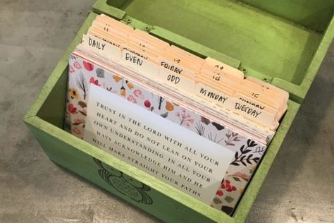 How to Memorize Scripture + Memory Challenge! - Lifeway Women Bible Verse Memory Cards, Scripture Memorization Plan, Memory Verses For Women, Notecard System, Scripture Crafts, Verse Memorization, Memorizing Scripture, John 15 4, Memorize Scripture