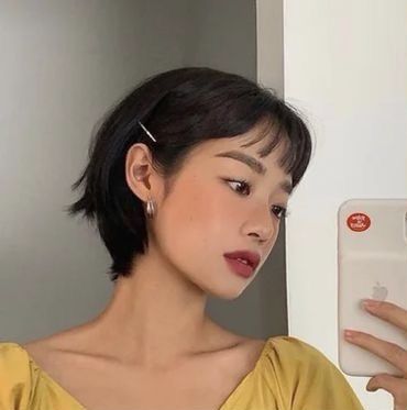 Pixie Haircut With Short Bangs, Short Layered Haircuts Asian, Pixie Haircut Tutorial Step By Step, Asian Girl Short Haircut, Korean Pixie Cut With Bangs, Asian Straight Haircut, Short Stacked Bob Haircut, Short Stacked Bob, Stacked Inverted Bob