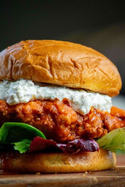 Buffalo Ranch Chicken, Buffalo Chicken Sandwiches, Blue Cheese Sauce, Chicken Patties, Chicken Sandwich Recipes, Burgers Sandwiches, Breaded Chicken, Chicken Sandwich, Buffalo Chicken