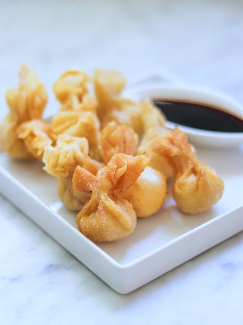 Shrimp Rangoon Shrimp And Crab Rangoon, Shrimp Ragoons Recipe, Shrimp Rangoon Wontons, Shrimp Rangoon Recipe, Shrimp Rangoon, Crab Rangoon Sweet, Appetizers Shrimp, Shrimp Wontons, Rangoon Recipe