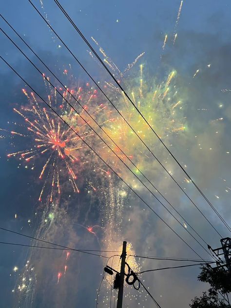 Summer Aesthetic Fireworks, Pretty Photos, Abstract Wallpaper, Aesthetic Photo, Aesthetic Photography, Summer Aesthetic, Pretty Pictures, Life Is Beautiful, Fireworks