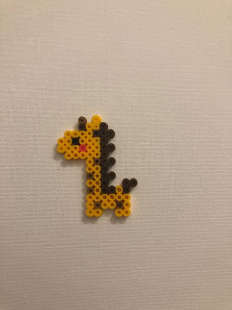 Perler beads. Hammer Beads Ideas Cute, Giraffe Perler Bead Patterns, Easy Perler Bead Patterns Minis, Hammer Beads, Bead Things, Melt Beads, Melt Beads Patterns, Hamma Beads Ideas, Easy Perler Bead Patterns