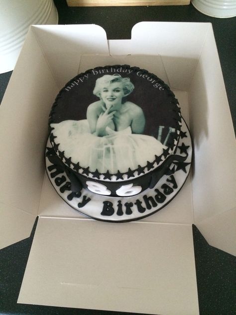 Marilyn Monroe cake Marilyn Monroe Birthday Cake, Marilyn Monroe Cake Ideas, Marilyn Monroe Birthday Party Theme, Marilyn Monroe Cake, Marilyn Monroe Birthday, Happy Birthday George, Alcohol Cake, 18th Birthday Party Themes, Fashion Cake