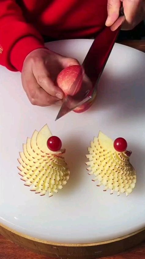 Puding Roti, Fruit Platter Designs, Decorações Com Comidas, Amazing Food Videos, Amazing Food Decoration, Fruit And Vegetable Carving, Party Food Buffet, Catering Ideas Food, Amazing Food Art