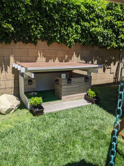 Dog Home Ideas Outdoor, Open Dog House, Garden Dog House, Outdoor Pet House, Dog House Building Plans, Dog House Backyard, Modern Dog House Outdoor, Cute Dog Houses Outdoor, Dog Homes Outdoor