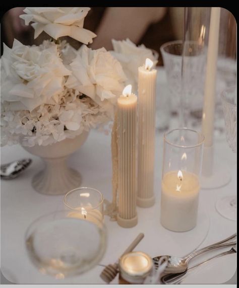 Wedding Dinner Table Setting, Table Florals, Black And White Wedding Theme, White Wedding Theme, Beige Wedding, Wedding Themes Winter, Reception Inspiration, Wedding Reception Inspiration, Greece Wedding