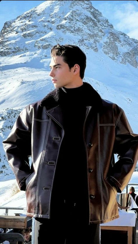 Billionaire Outfit Men, Travel Outfits Winter, Travel Outfit Plane Cold To Warm, Casual Airport Outfit, Travel Outfits For Women, Travel Outfit Ideas, Jacob Rott, Winter Outfits Casual, Outfit Informal