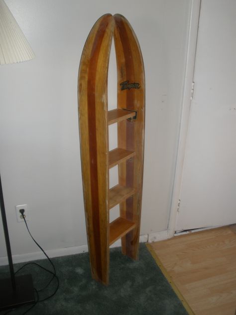 Old water ski shelf Old Water Ski Ideas, Old Skis Shelf, Decorating With Water Skis, Waterski Decor Ideas, Water Ski Decor Ideas, Ski Shelf, Water Ski Decor, Old Skis, Water Skis