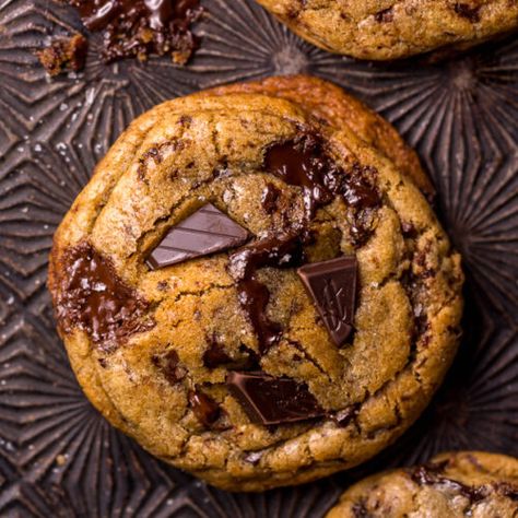 Rye Whiskey Chocolate Chip Cookies - Baker by Nature Whiskey Cookies, Whiskey Chocolate, Boozy Chocolate, Baker By Nature, Rye Flour, Dessert Tray, Rye Whiskey, Baking Blog, All Purpose Flour