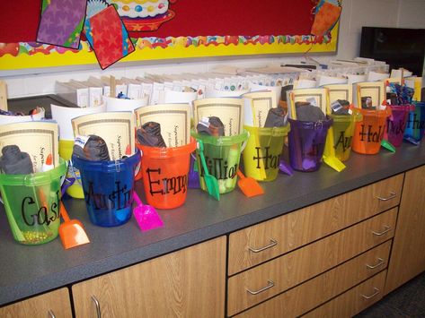 cheap gifts to make for students | Mrs. Terhune's First Grade Site!: Cheap End of the Year Student Gifts! Sand Bucket, Gifts For Students, Classroom Tips, End Of Year Activities, Recognition Awards, Room Mom, Preschool Graduation, Classroom Gifts, Kindergarten Graduation