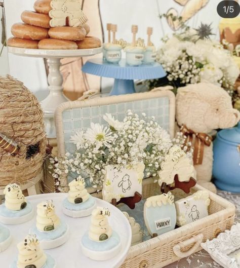 Neutral Winnie The Pooh Birthday, Classic Winnie The Pooh Dessert Table, Vintage Pooh Bear Baby Shower Ideas, Beeday Party, Baby Shower Decorations Neutral, Classy Baby Shower, Pooh Party, Farm Baby Shower, Party Colors