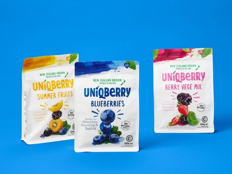 Uniqberry on Packaging of the World - Creative Package Design Gallery Frozen Food Packaging, Natural Baking, Food Logo Design Inspiration, Fruit Packaging, Frozen Berries, Frozen Fruits, Pouch Packaging, Food Packaging Design, Packing Design