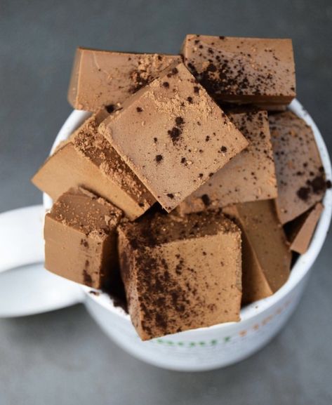 Hot Cocoa Squares! – lilsipper Grass Fed Gelatin, Recipe Developer, Healthy Chocolate Recipes, Candida Diet Recipes, Gummies Recipe, Gelatin Recipes, Chocolate Candy Recipes, Gut Healing Recipes, Beef Gelatin