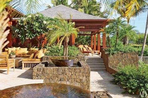 Decorative Water Fountain, Bamboo Water Fountain, Bamboo Fountain, Decorative Fountains, Concrete Fountains, Diy Water Feature, Large Backyard Landscaping, Home Fountain, Hawaiian Homes