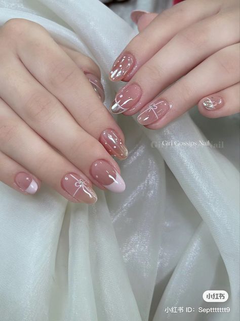 Nail Art Designs Summer 2024 Simple, Nail Art Simple Elegant Natural, Nail Art Simple Elegant, Nail Burgundy, Nail Neutral, Nude Nail Design, Nail Design Gold, Nail Elegant, Nail Silver