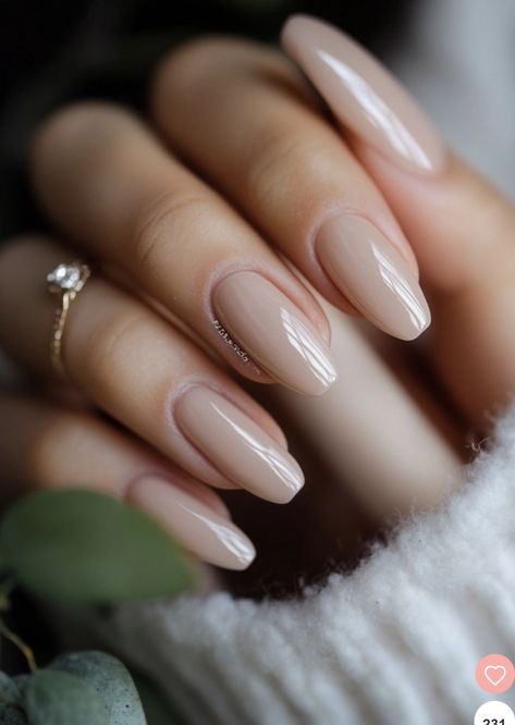 Nail Trend Fall 2024, Nail Ideas Nude Colors, Fall Nails Nude Colors, Idee Nail Art, Current Nail Trends 2024, Fall Nude Nail Colors, Matte Dip Nails, Fall Mani Pedi Combos, Fall Coffin Nail Ideas