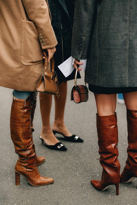 Brown Croc Knee High Boots Outfit, Brown Leather Knee High Boots Outfit, Brown Knee Boots Outfit, Brown Leather Boots Outfit, Brown Dress Boots, Knee High Boots Brown, Below The Knee Boots, Knee Boots Outfit, Best Winter Boots