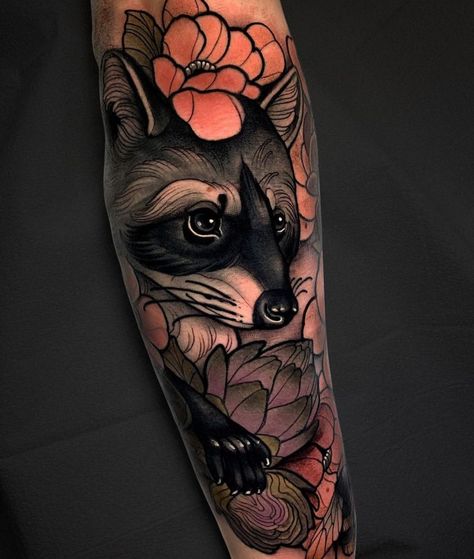 Neo Traditional Raccoon, Traditional Raccoon Tattoo, Racoon Tattoo, Raccoon Tattoo, Design Black And White, New School Tattoo, Traditional Tattoo Flash, Professional Tattoo, Neo Traditional