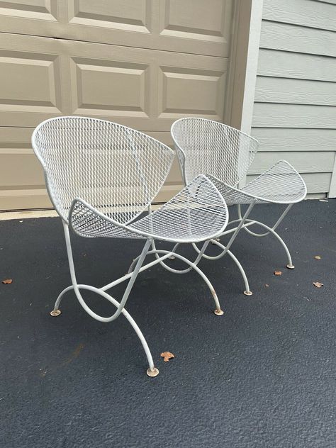 Pair Of Vintage Salterini Wrought Iron White Outdoor Chairs Mid Century Modern See the listing >>> https://everythingmcm.com/s-l1600-jpg-2640/ Metal Chair, Mid Century Modern Chair, Metal Chairs, Saucer Chairs, Wrought Iron, Outdoor Chairs, Century Modern, Mid-century Modern, Mid Century