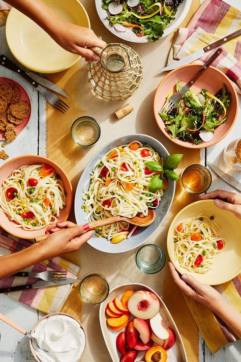 #SummerFridays but make it plant-based, gluten-free, and ready in minutes with CAULIPOWER Cauliflower Linguine! Jennifer Chong, Creamy Broccoli Soup, Photography Still Life, Los Angeles Food, Restaurant Photography, Summer Pasta Salad, La Food, Food Photography Inspiration, Food Props