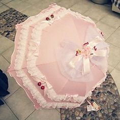 Kawaii Umbrella, Pink Antique, Umbrella Decorations, Vintage Slip Dress, Fashion Umbrella, Baby Props, Umbrellas Parasols, Sweet 16 Parties, Fashion Project