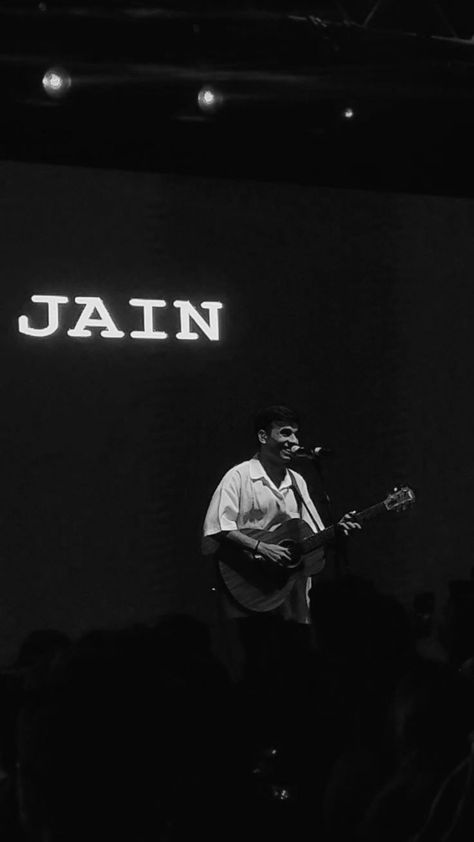 anuv jain Anuv Jain Aesthetic Wallpaper, Anuv Jain Wallpaper, Anuv Jain Aesthetic, Anuv Jain, Emoji Photo, Dream Concert, Indian Aesthetic, Causual Outfits, Safe Space