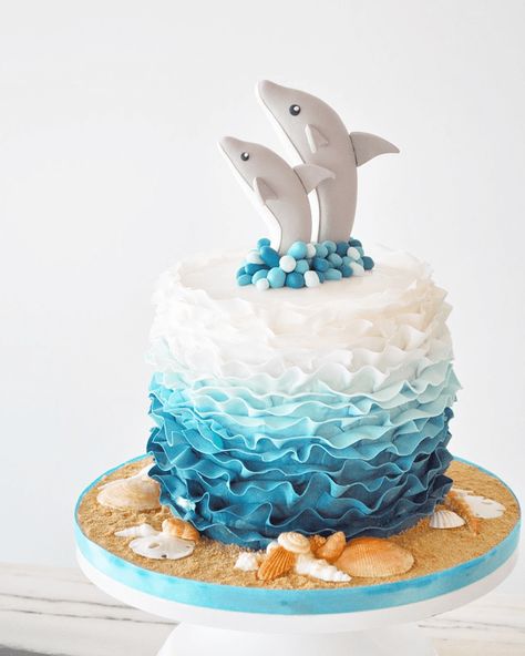 Dolphin Cake Design Images (Dolphin Birthday Cake Ideas) Dolphin Cake Topper, Dolphin Birthday Cakes, Ocean Birthday Cakes, Dolphin Cake, Dolphin Birthday Parties, Dolphin Birthday, Flori Fondant, Dolphin Cakes, Beach Theme Wedding Cakes