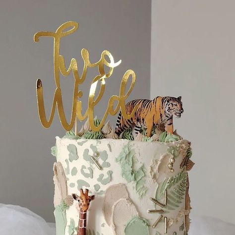 Sara Salazar on Instagram: "Jacob 🦒  A 'two wild' take on this super popular safari theme cake for Jacob's second birthday 🤎  Love a texture cake, specially if its with these colour pallete plus two sets of matching cupcakes!" Born Two Be Wild Birthday Cake, Safari Theme Birthday Cake, Two Wild Birthday Cake, Wild Birthday Cake, Two Wild Cake, Safari Theme Cake, Two Wild Cakes, Safari Birthday Cake, Texture Cake