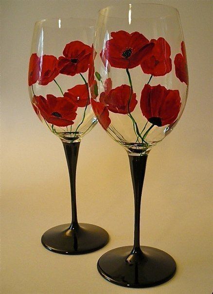 beautiful winecups Wine Glass Painting Ideas, Glass Painting Ideas, Wine Glass Painting, Wine Glass Designs, Decorated Wine Glasses, Hand Painted Glassware, Hand Painted Glasses, Wine Glass Crafts, Wine Glass Art