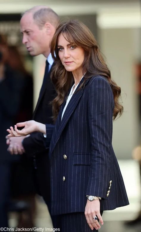 Kate Middleton Style Outfits, Düşes Kate, Princesse Kate Middleton, Looks Kate Middleton, Kate Middleton Hair, Queen Kate, Middleton Family, Kate Middleton Outfits, Kate And Meghan