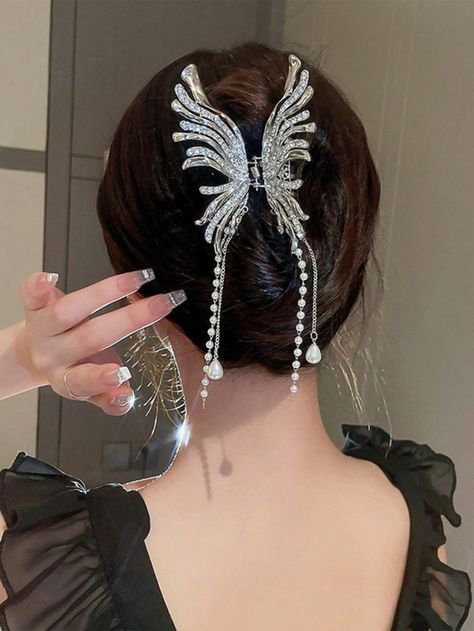 Pearl Decorations, Hair Clamps, Clip Hairstyles, Butterfly Hair Clip, Claw Hair Clips, Color Your Hair, Butterfly Hair, Luxury Hair, Pearl Hair