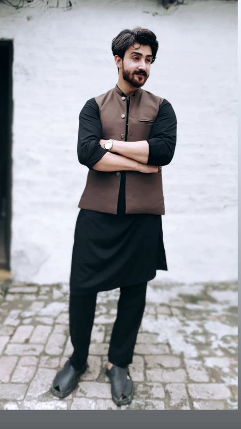 Kurta shalwar EID design | Handsome man 😘#leafs #wallpaperhd #oneplusshot #leaffall #mobilephotography #leaf #leafygreens #nature_perfection #naturephotography #tumblr Boys Shalwar Kameez Design, Boys Shalwar Kameez, Black Shalwar Kameez, Shalwar Kameez Design, Pakistani Boys, Eid Design, Kameez Design, Shalwar Kameez Designs, Shalwar Design