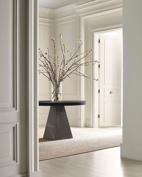 Modern Entryway Round Table, House Foyer Design Entrance, Round Table In Hallway, Entrance Round Table, Table In Hallway, Entryway Round Table, January Home Decor Ideas, Round Foyer Table, Entrance Foyer Design