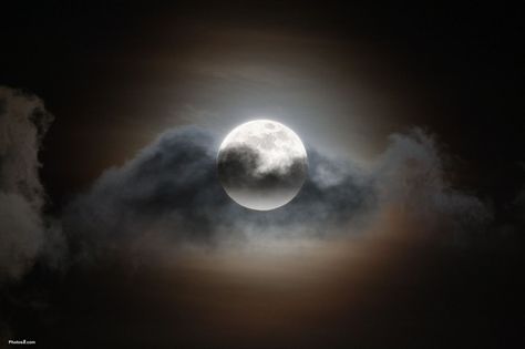 Full Moon Tattoo, Tattoo Moon, Cloudy Nights, Moon Full, Full Moon Night, Capricorn Moon, Cloud Tattoo, Shoot The Moon, Moon Clouds