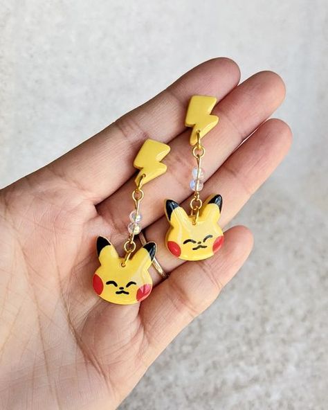 Pokemon Clay, Minecraft Banner Designs, Minecraft Banners, Polymer Clay Diy, Diy Clay, Banner Design, Clay Earrings, Pikachu, Polymer Clay