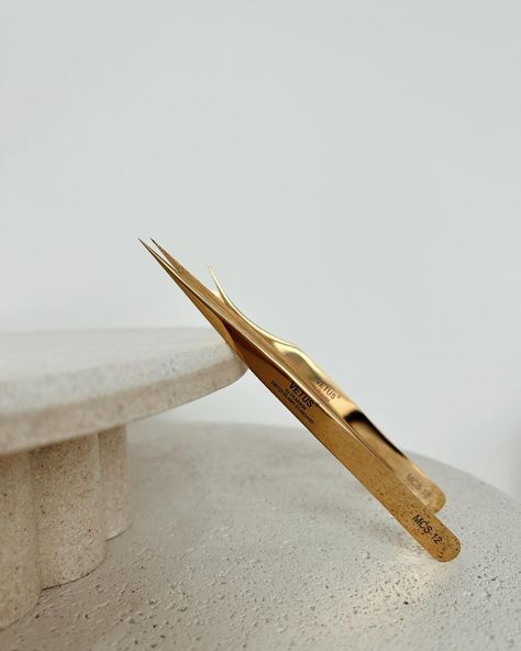 Precision meets luxury. Elevate your lash game with Vetus tweezers - the ultimate tool for flawless extensions. Find your perfect match via the link in our BIO. #lashtweezers #gold Lash Tools, House Supplies, Tweezers, Lash Extensions, Perfect Match, Your Perfect, Lashes, Finding Yourself, Tools