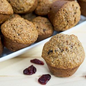 Mini Muffins Healthy, Healthy Bran Muffins, Bran Muffins Healthy, Bran Muffin Recipes, Muffins Healthy, Carrot Cake Muffins, Cake Muffins, Bran Muffins, Mini Muffin Pan